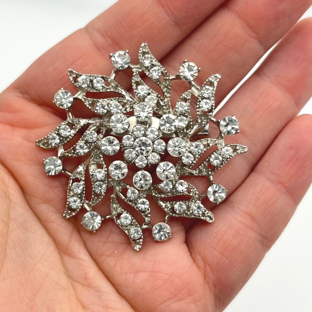 Vintage Silver Tone Sunburst Rhinestone Brooch Clear Crystal Star Flower Pin 2"